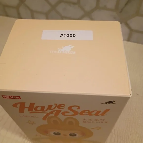 💋Have a Seat LABUBU *NEW SEALED - Picture 6 of 6
